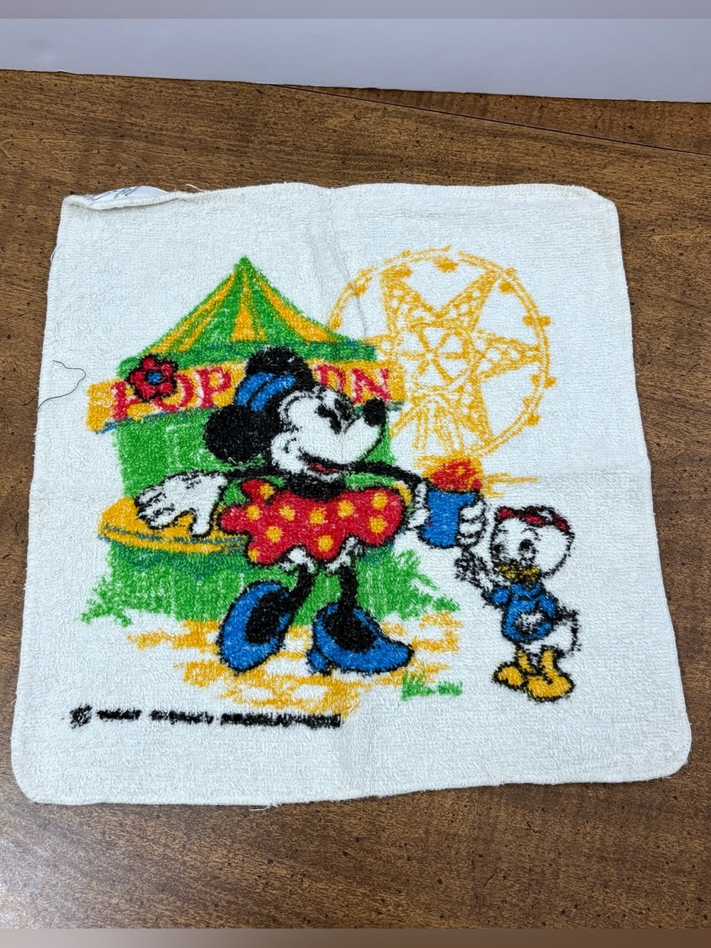 Vtg 1970s Pacific Towels Disney Minnie Mouse and Dewey carnival cotton washcloth